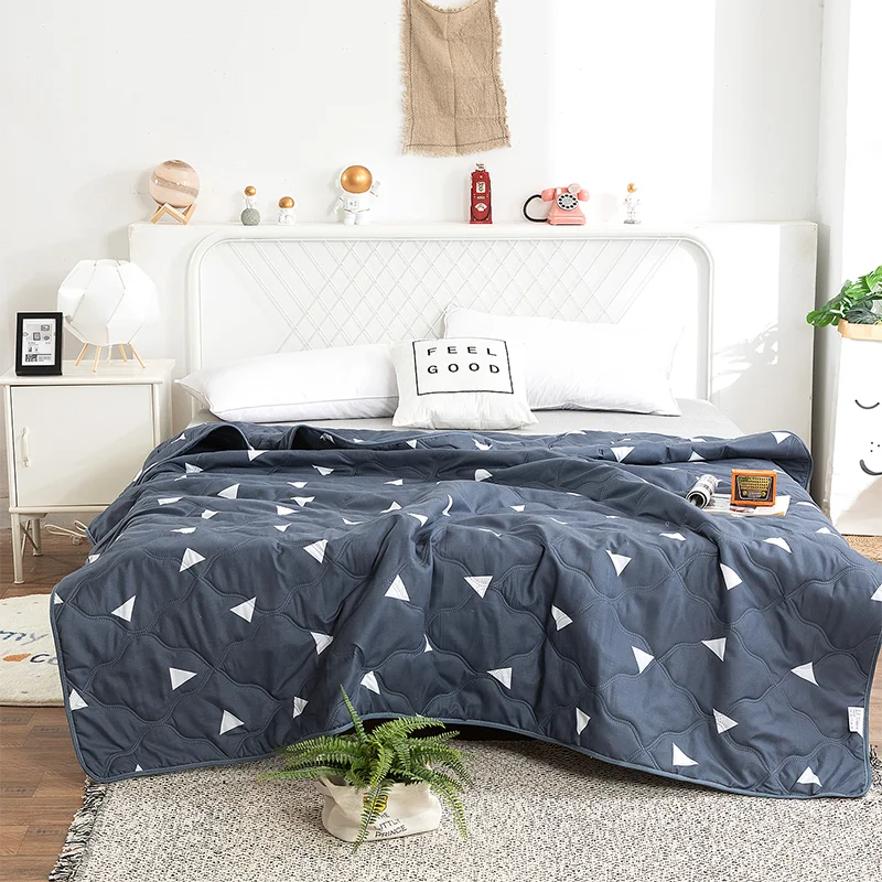 Washed Silk Summer Quilt – Lightweight & Breathable Polyester Comforter