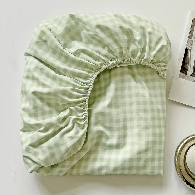 Soft & Breathable Fitted Sheet – Solid Color