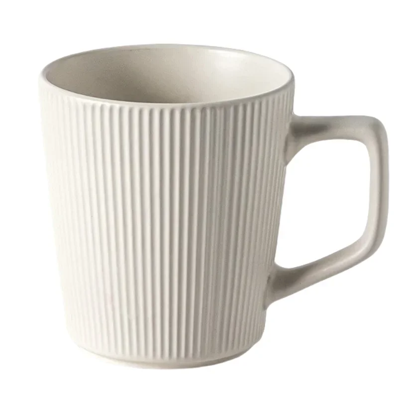 Nordic-Style Ceramic Mug – Minimalist Striped Design