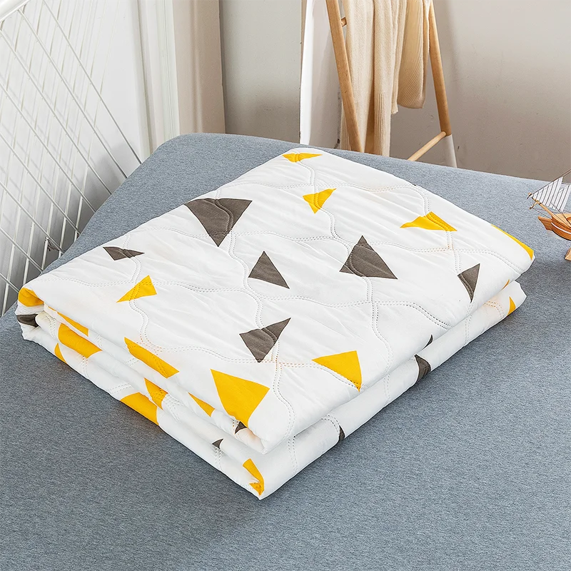 Washed Silk Summer Quilt – Lightweight & Breathable Polyester Comforter