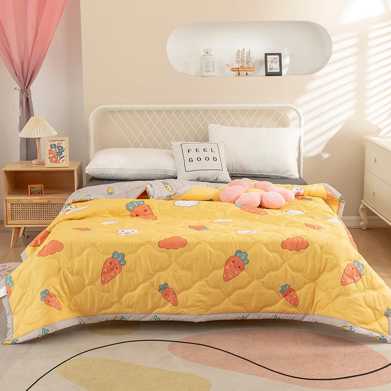 Washed Silk Summer Quilt – Lightweight & Breathable Polyester Comforter