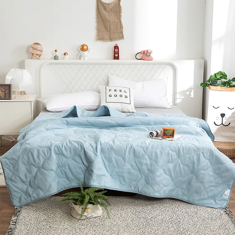 Washed Silk Summer Quilt – Lightweight & Breathable Polyester Comforter