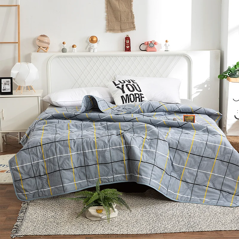 Washed Silk Summer Quilt – Lightweight & Breathable Polyester Comforter