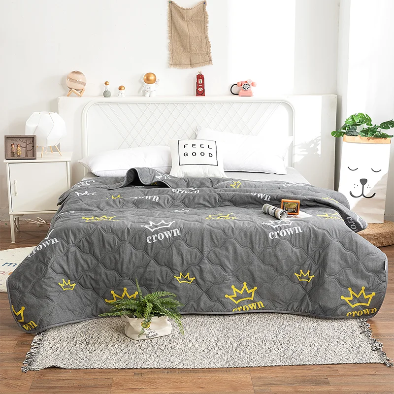 Washed Silk Summer Quilt – Lightweight & Breathable Polyester Comforter