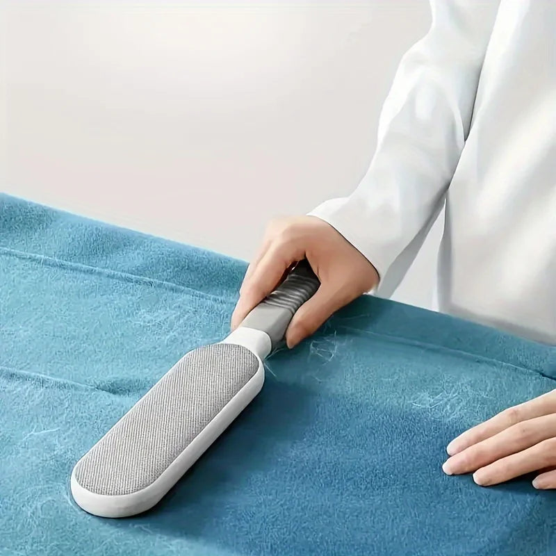Pet Grooming Brush for Cats – Gentle & Effective Shedding Tool