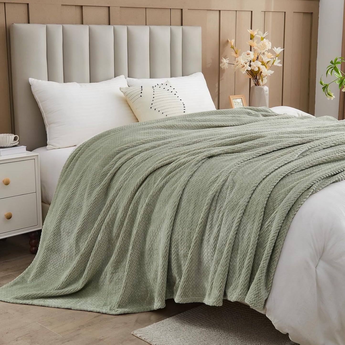 Super Soft Throw Blanket Sage Green Premium Silky Flannel Fleece Leaves Pattern Lightweight Bed Blanket All Season Use (Sage Green, Throw(50"X60"))