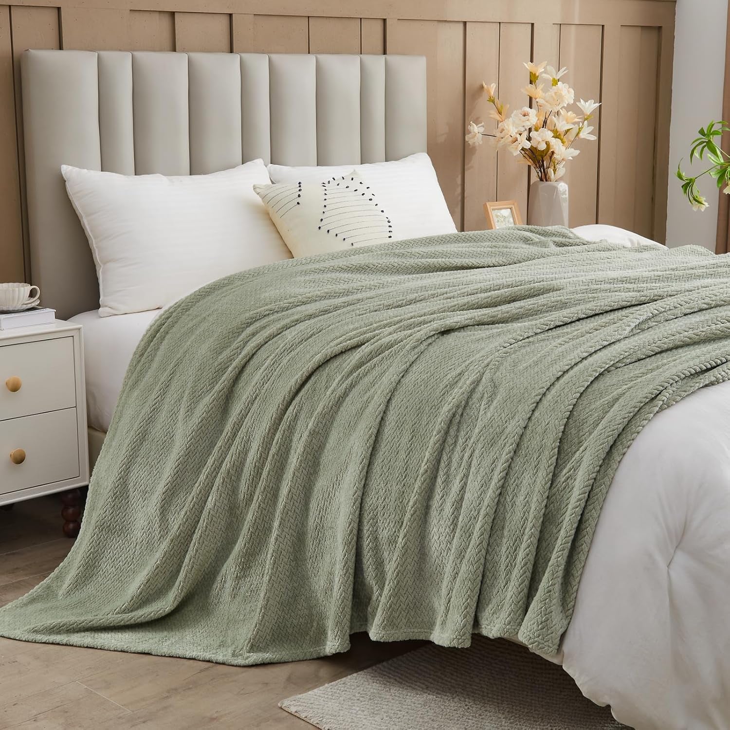 Super Soft Throw Blanket Sage Green Premium Silky Flannel Fleece Leaves Pattern Lightweight Bed Blanket All Season Use (Sage Green, Throw(50"X60"))