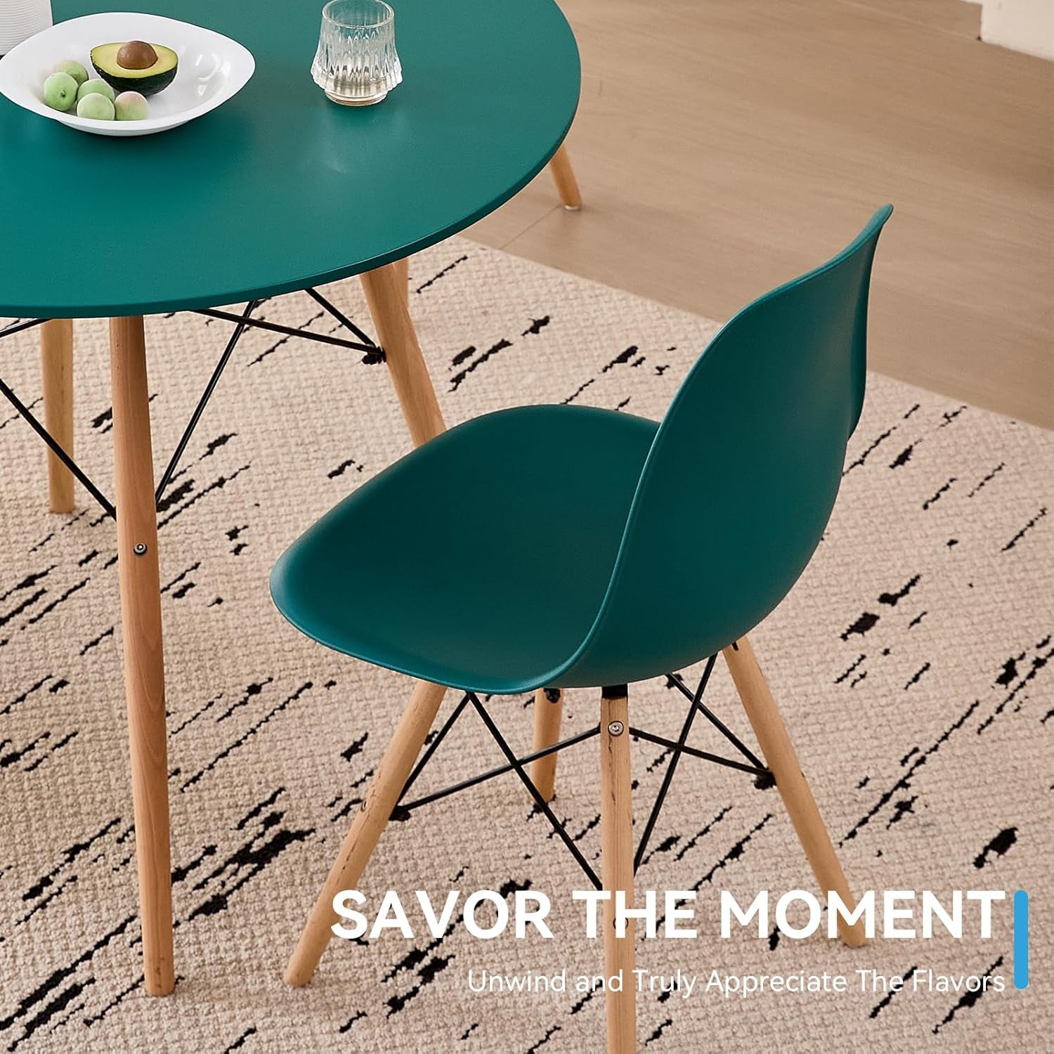 5-Piece round Dining Table Set, Small 31.5" Kitchen Table Chairs Set of 4 Space Saving Furniture, Plastic Seats, Solid Wood Legs, for Living Room Apartment Office Home, Green