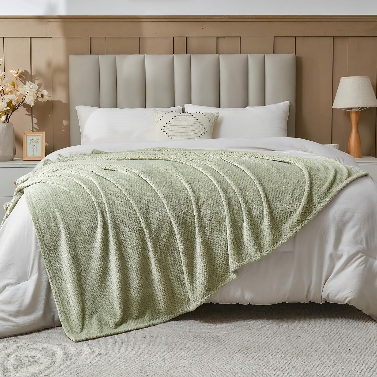 Super Soft Throw Blanket Sage Green Premium Silky Flannel Fleece Leaves Pattern Lightweight Bed Blanket All Season Use (Sage Green, Throw(50"X60"))