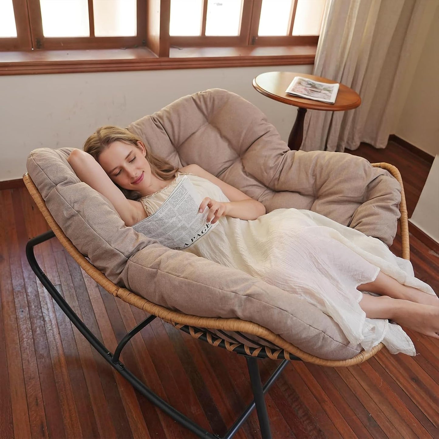 Egg-Shaped Rocking Chair – Rattan Lounge for Indoor & Outdoor