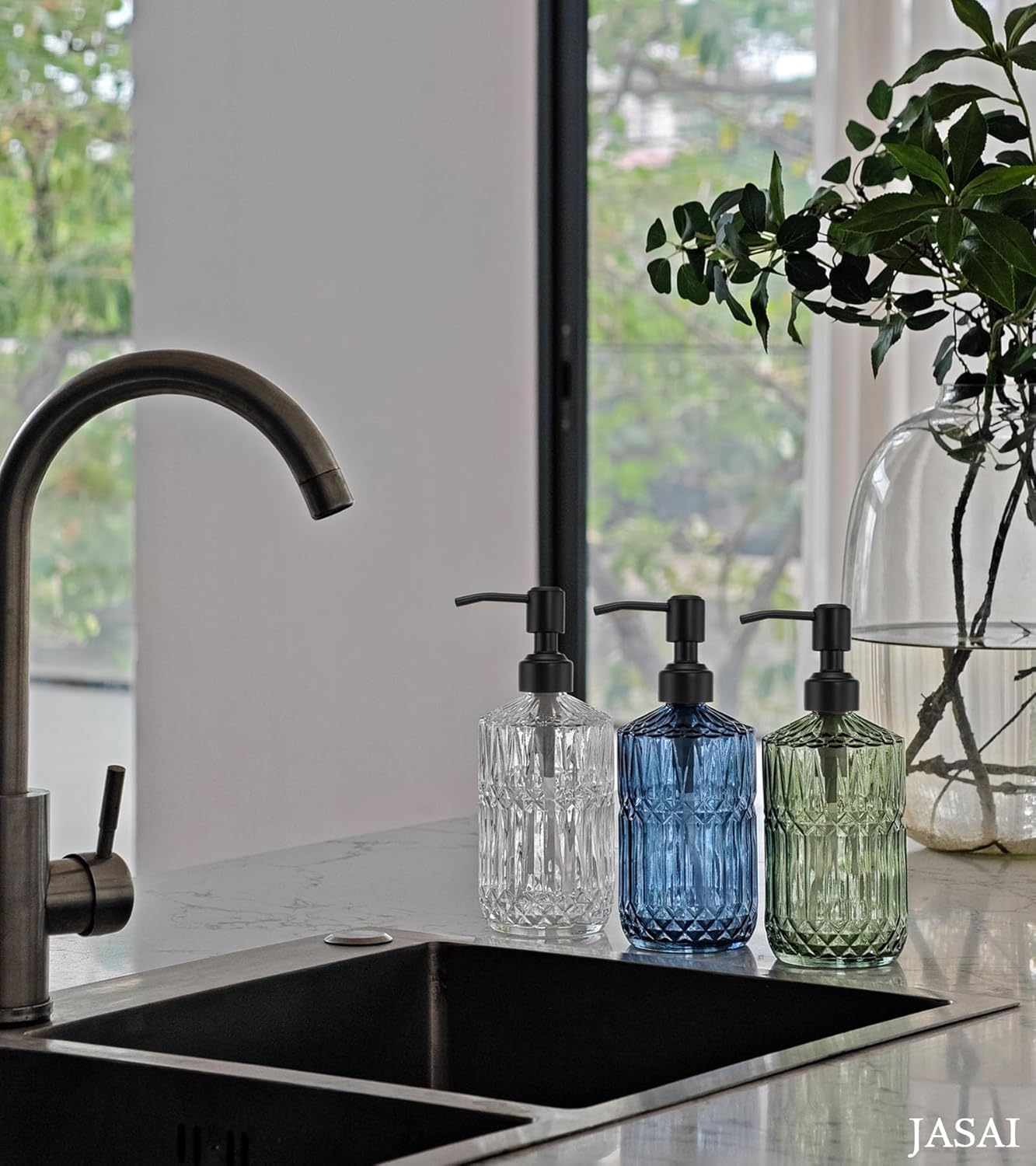 18Oz Green Soap Dispenser with Black Rust Proof Pump, Refillable Kitchen Soap Dispenser with Thick Glass, Soap Dispenser Bathroom for Hand Soap, Dish Soap, Lotion, Body Wash.