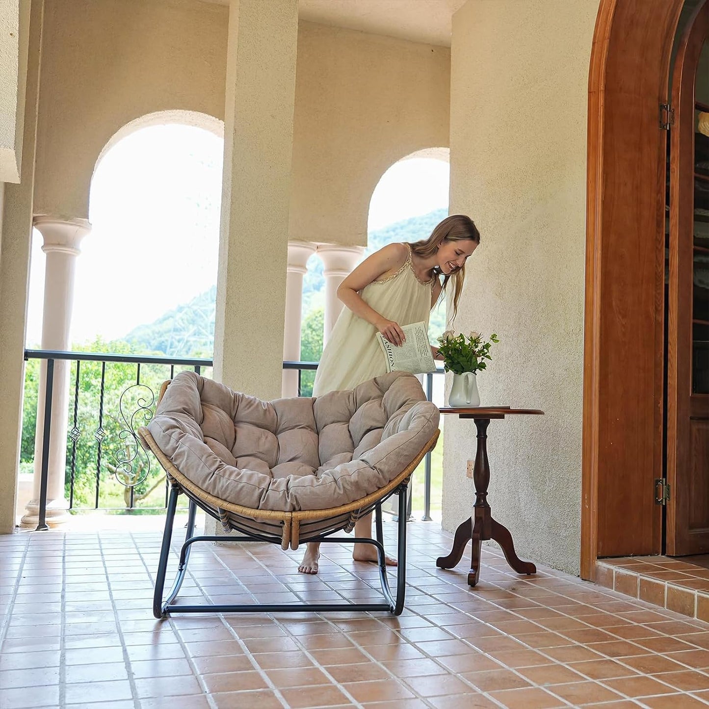 Egg-Shaped Rocking Chair – Rattan Lounge for Indoor & Outdoor