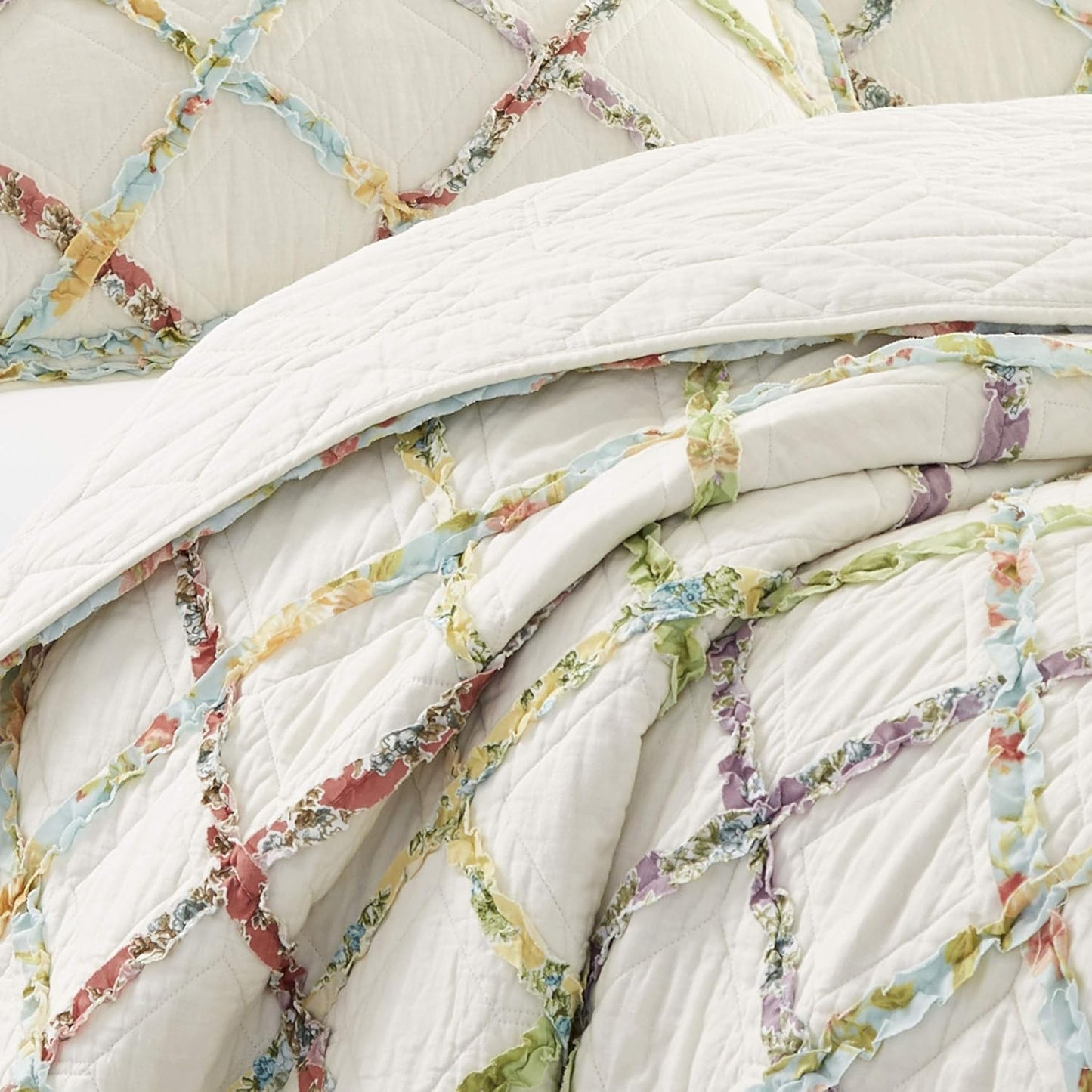 Home Ruffle Garden Collection Quilt-100% Cotton, Ultra Soft, All Season Bedding, Reversible Stylish Coverlet, Twin, Cream