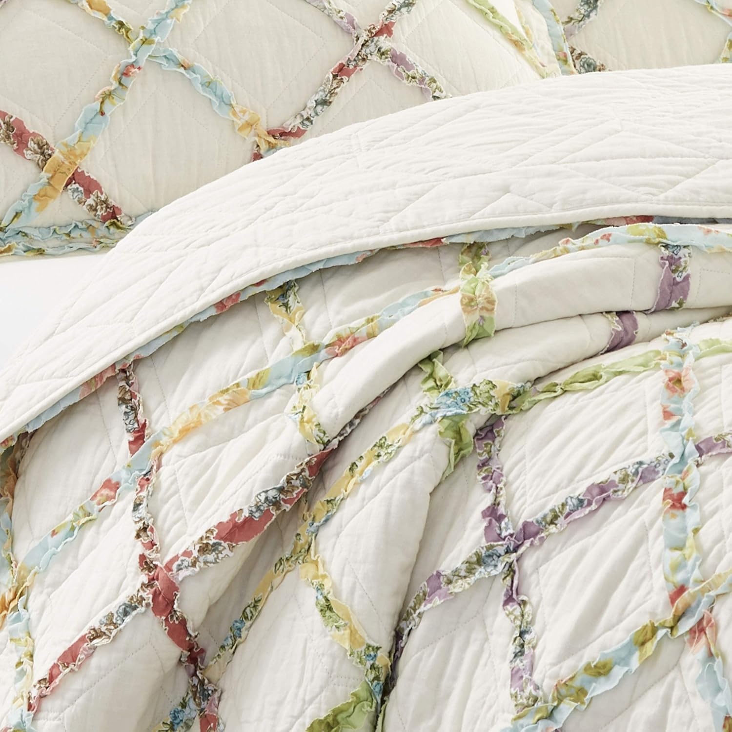 Home Ruffle Garden Collection Quilt-100% Cotton, Ultra Soft, All Season Bedding, Reversible Stylish Coverlet, Twin, Cream