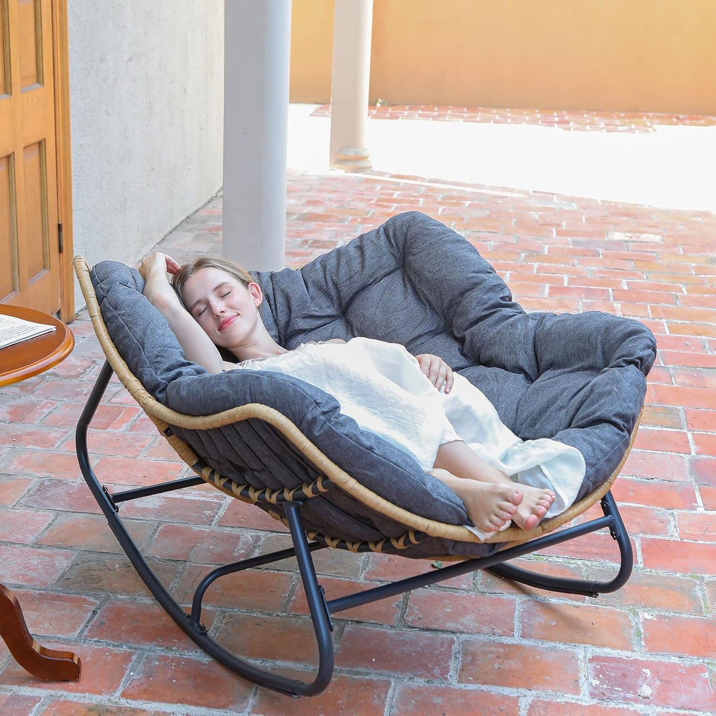 Egg-Shaped Rocking Chair – Rattan Lounge for Indoor & Outdoor