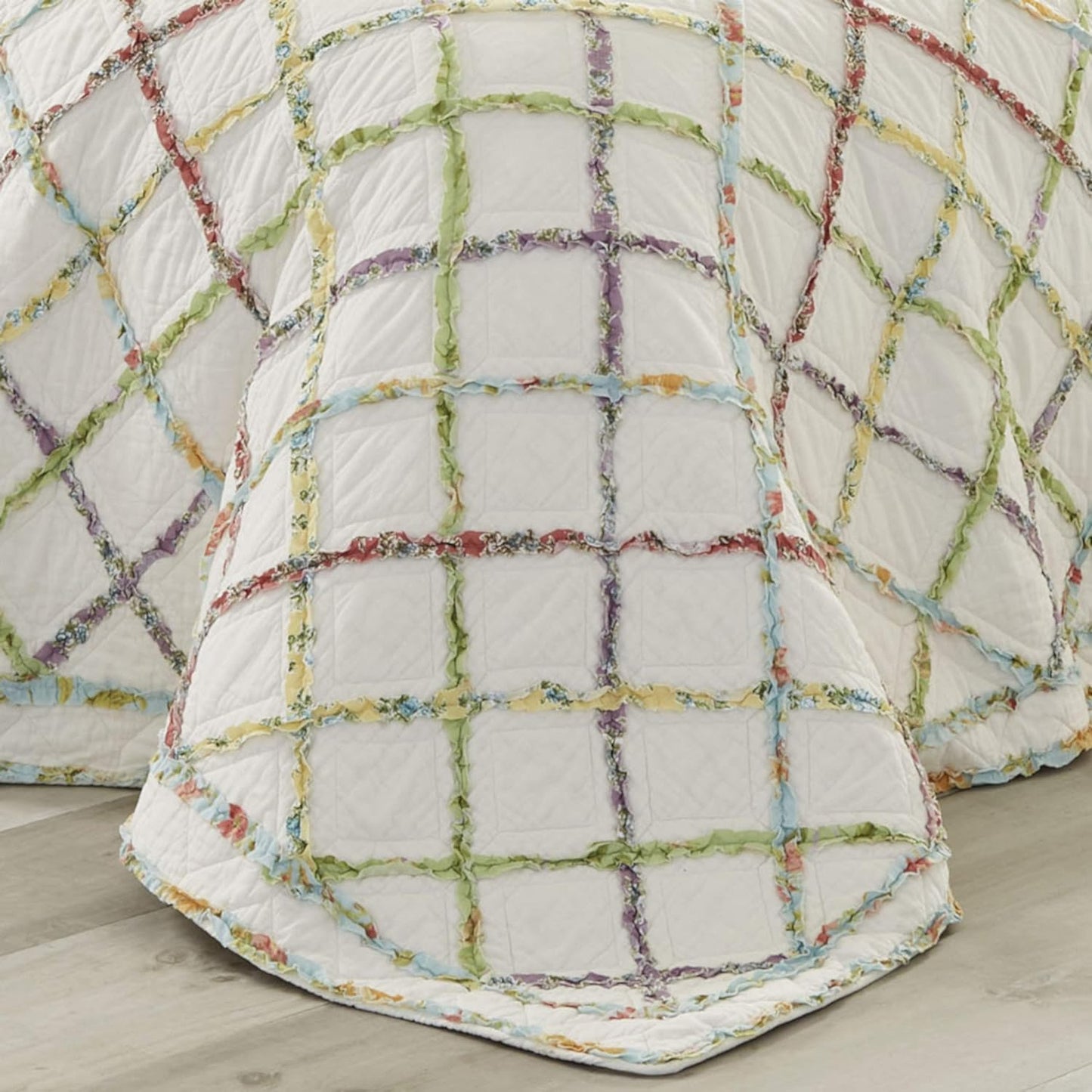 Home Ruffle Garden Collection Quilt-100% Cotton, Ultra Soft, All Season Bedding, Reversible Stylish Coverlet, Twin, Cream