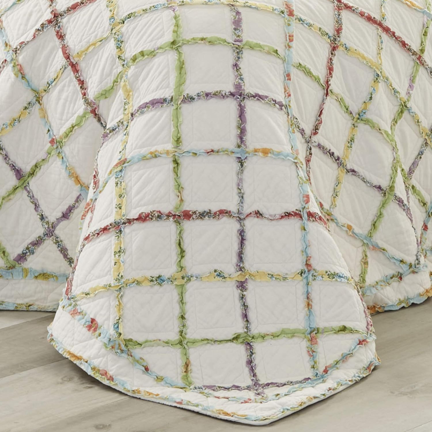 Home Ruffle Garden Collection Quilt-100% Cotton, Ultra Soft, All Season Bedding, Reversible Stylish Coverlet, Twin, Cream