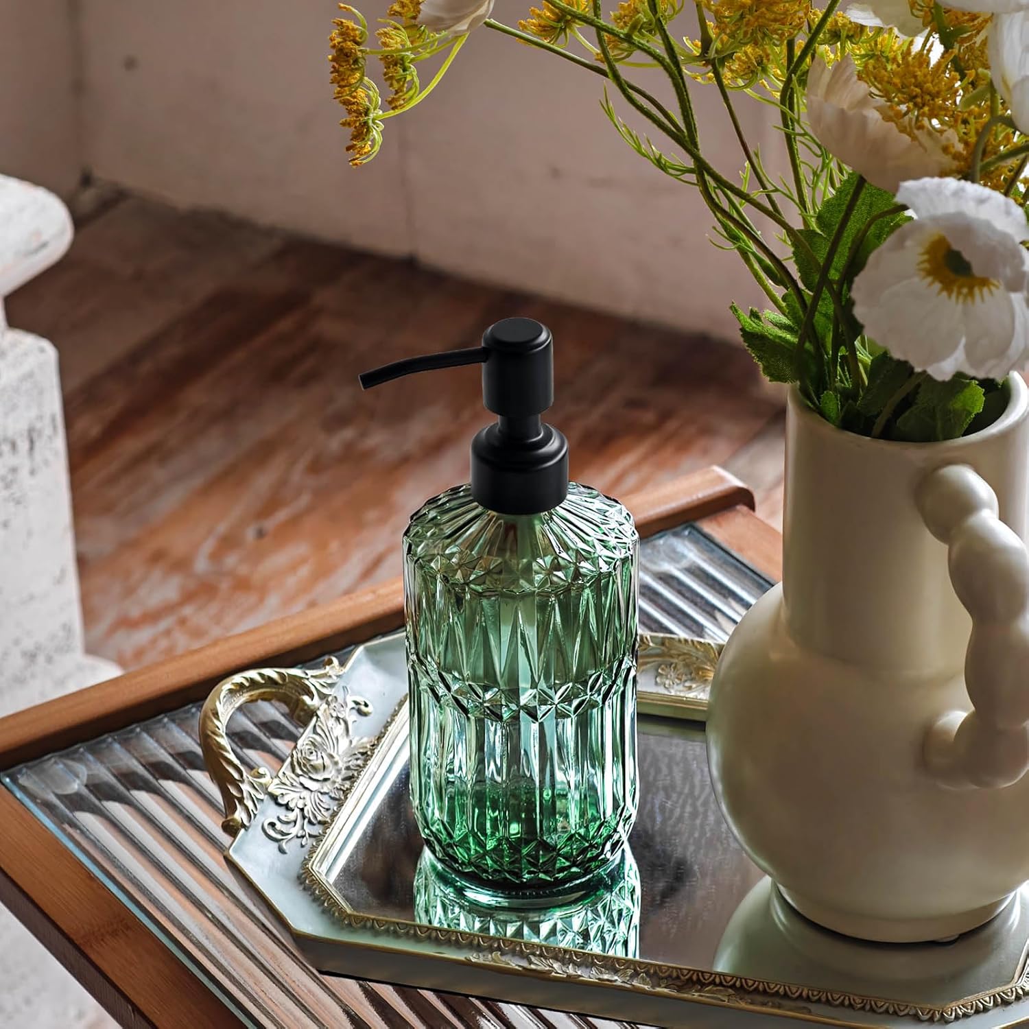 18Oz Green Soap Dispenser with Black Rust Proof Pump, Refillable Kitchen Soap Dispenser with Thick Glass, Soap Dispenser Bathroom for Hand Soap, Dish Soap, Lotion, Body Wash.