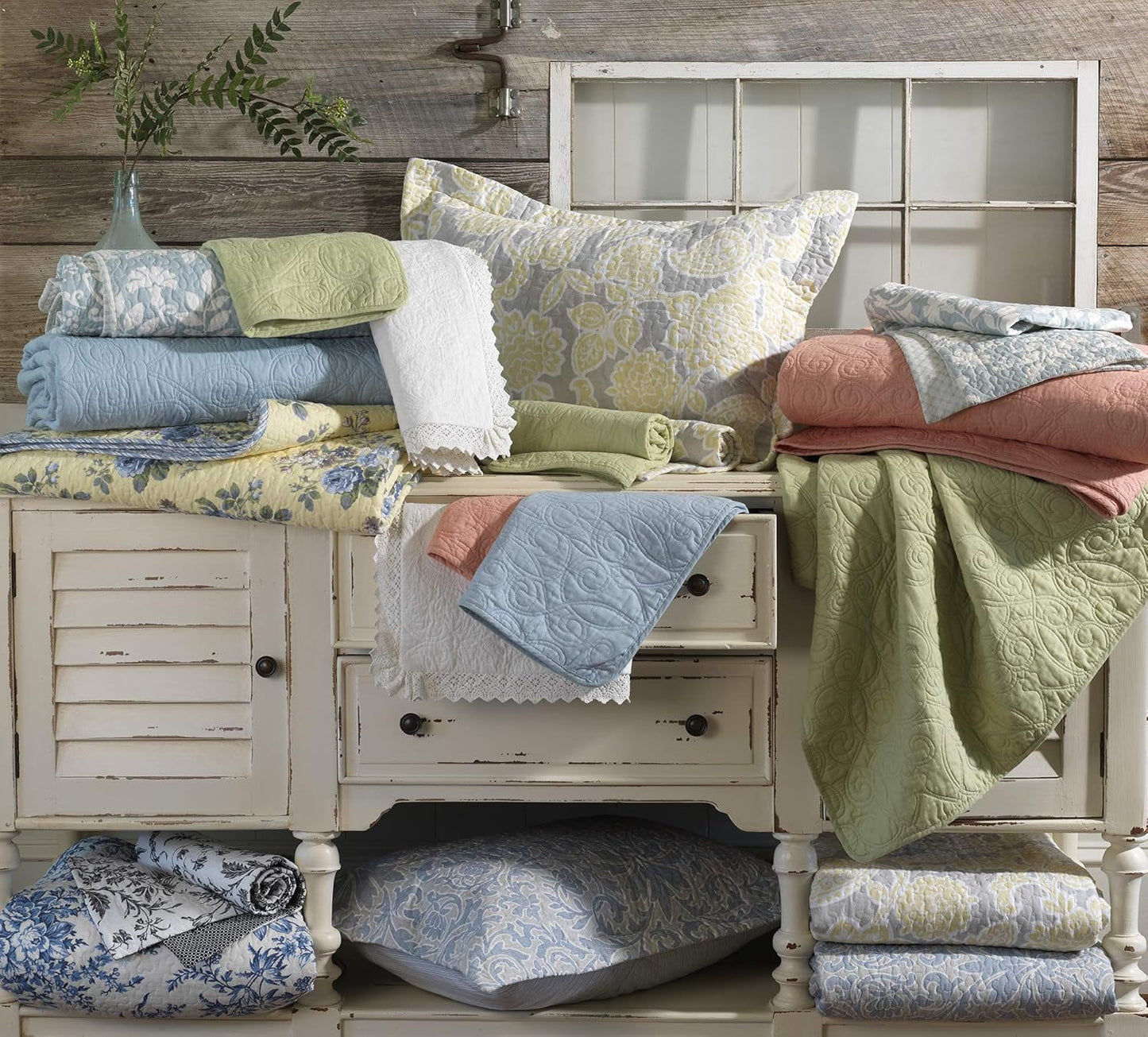 Home Ruffle Garden Collection Quilt-100% Cotton, Ultra Soft, All Season Bedding, Reversible Stylish Coverlet, Twin, Cream