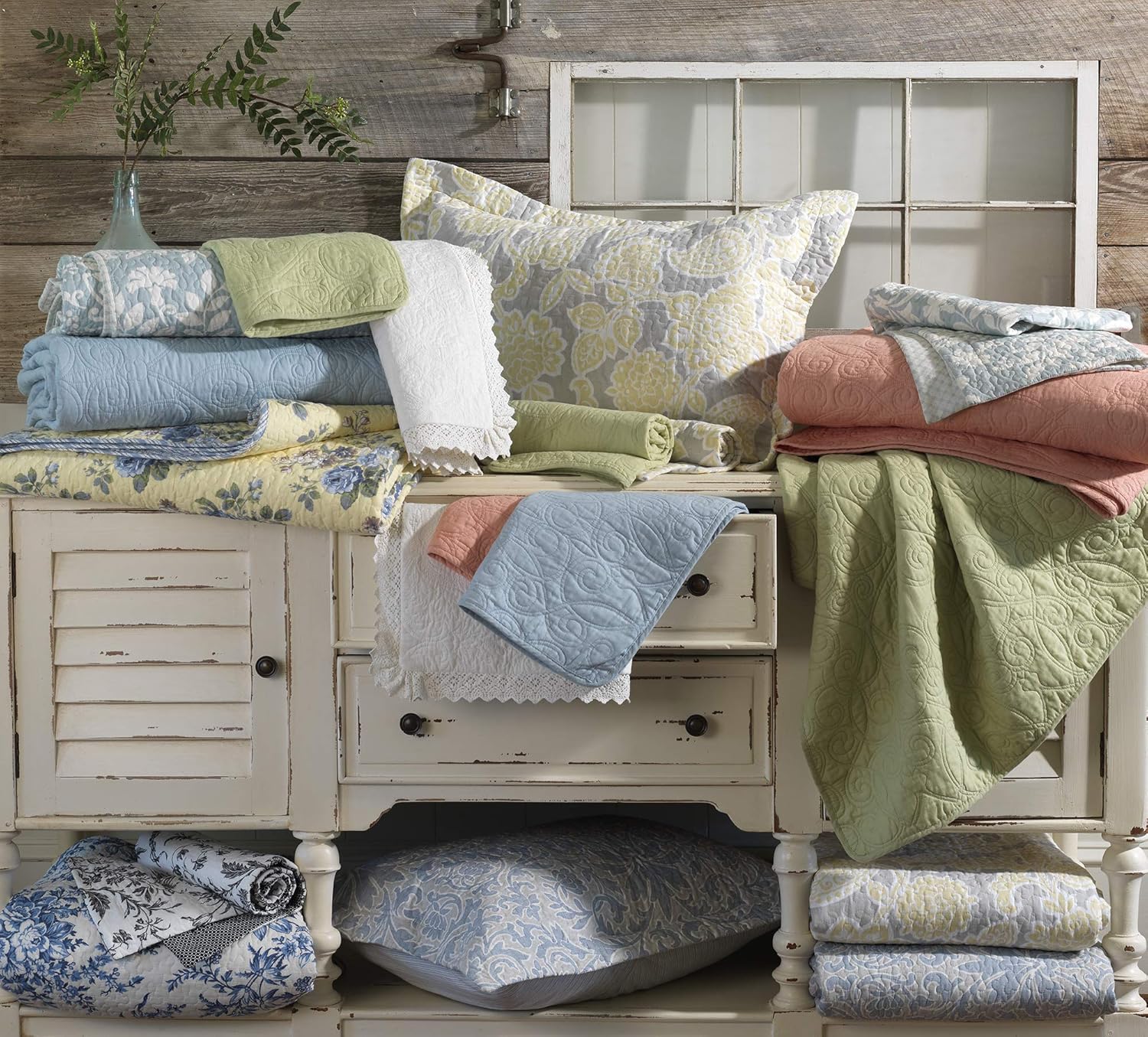 Home Ruffle Garden Collection Quilt-100% Cotton, Ultra Soft, All Season Bedding, Reversible Stylish Coverlet, Twin, Cream