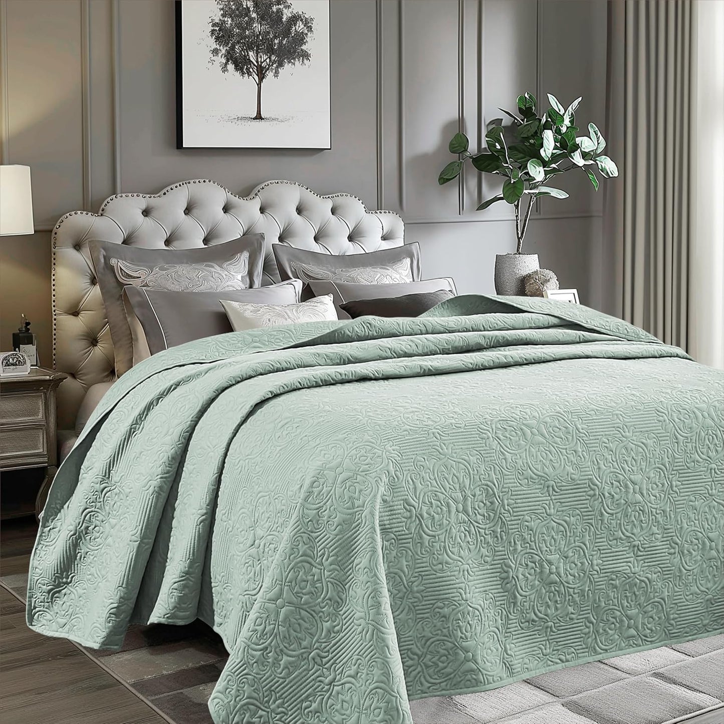 Bed Quilt Bedspread Coverlet - Reversible, Lightweight - Queen Size, Ivory