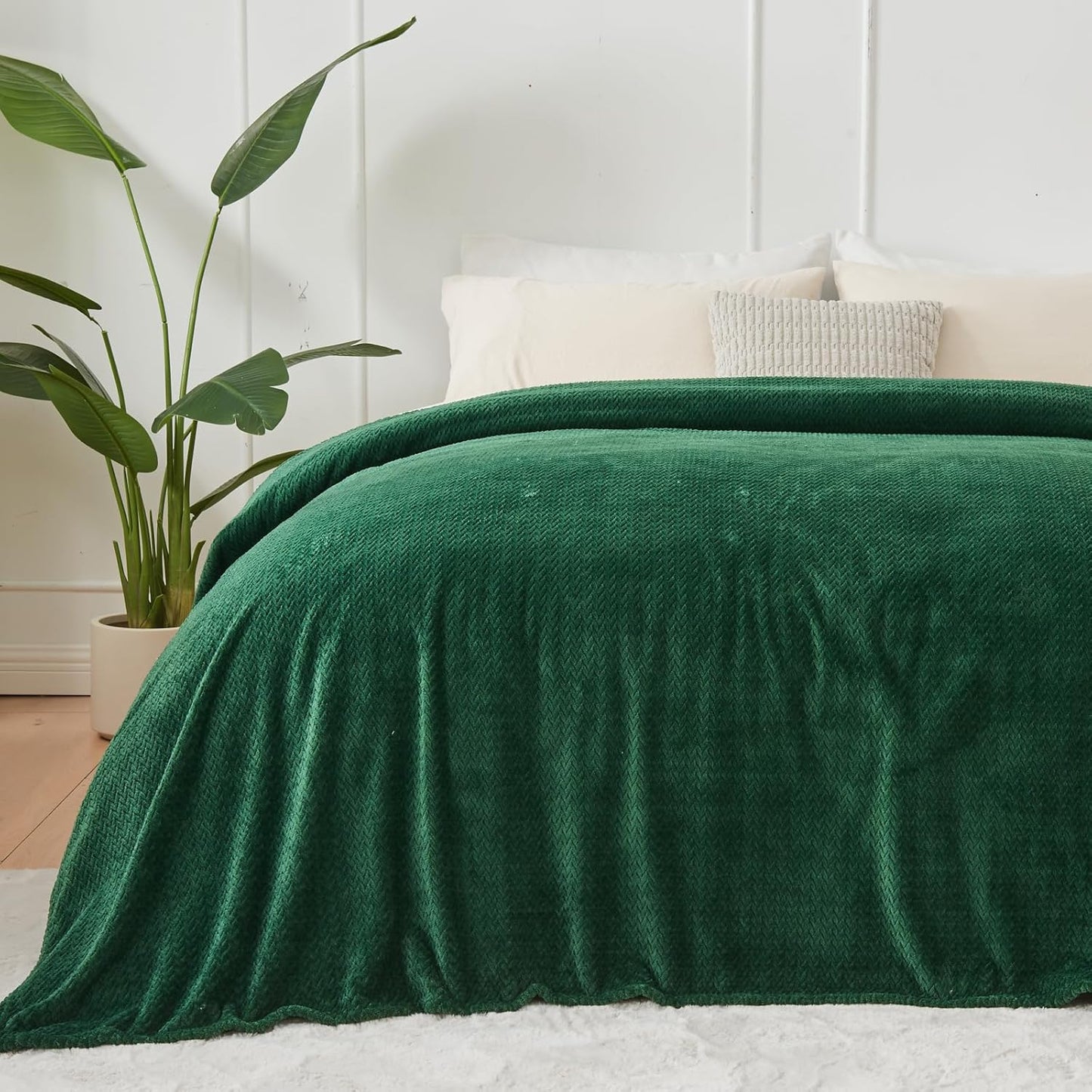 Super Soft Throw Blanket Sage Green Premium Silky Flannel Fleece Leaves Pattern Lightweight Bed Blanket All Season Use (Sage Green, Throw(50"X60"))