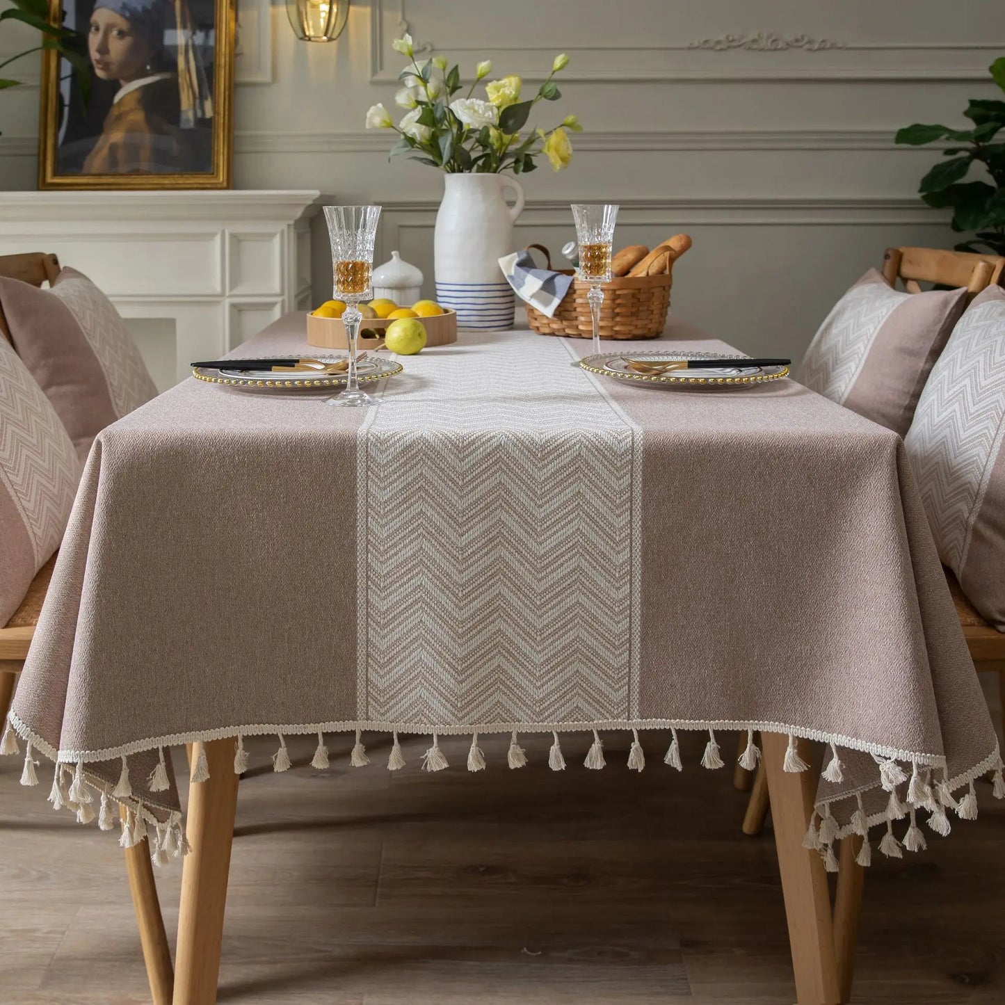 Striped Jacquard Tablecloth – Elegant Washable Polyester Design