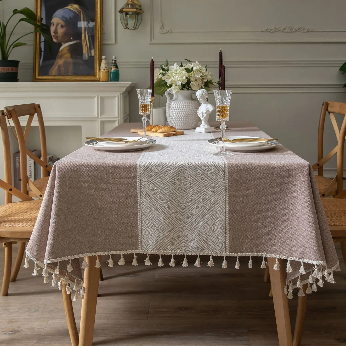 Striped Jacquard Tablecloth – Elegant Washable Polyester Design