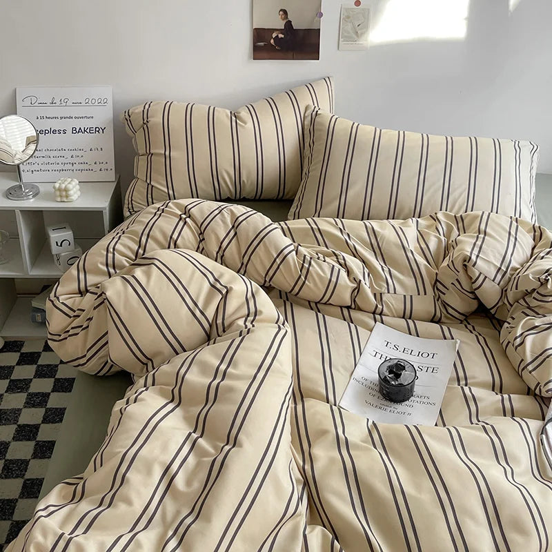 Soft Polyester Bedding Set – Comfortable &amp; Breathable