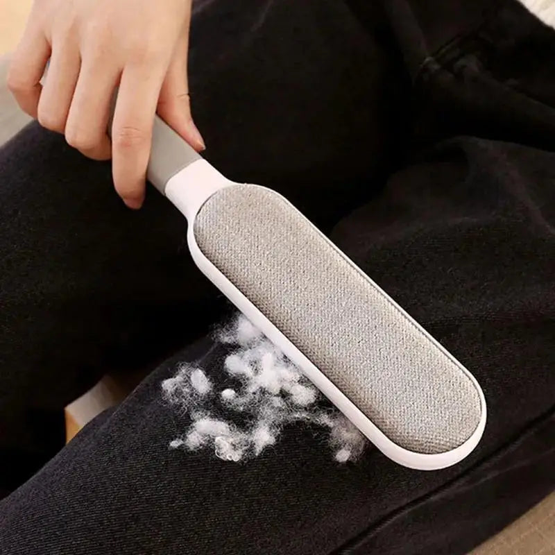 Pet Grooming Brush for Cats – Gentle &amp; Effective Shedding Tool