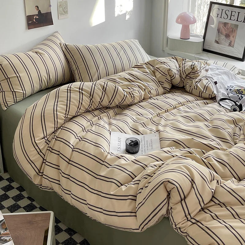 Soft Polyester Bedding Set – Comfortable &amp; Breathable