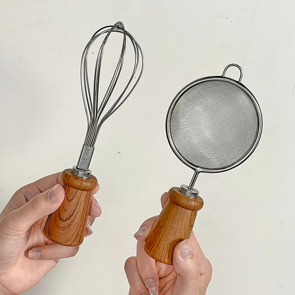 Stainless Steel Flour Sifter – Fine Mesh Baking Tool