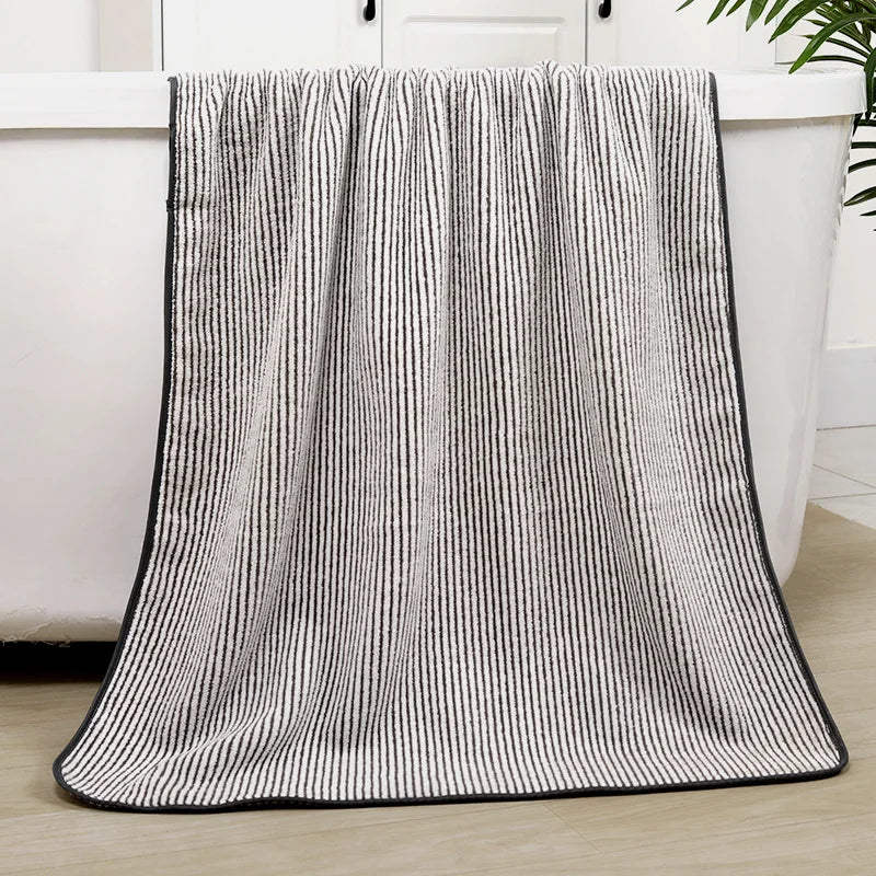 Quick-Dry Bamboo Fiber Bath Towel – Antibacterial &amp; Absorbent