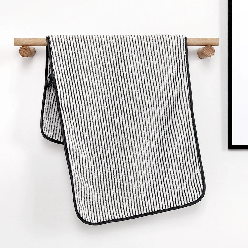 Quick-Dry Bamboo Fiber Bath Towel – Antibacterial &amp; Absorbent