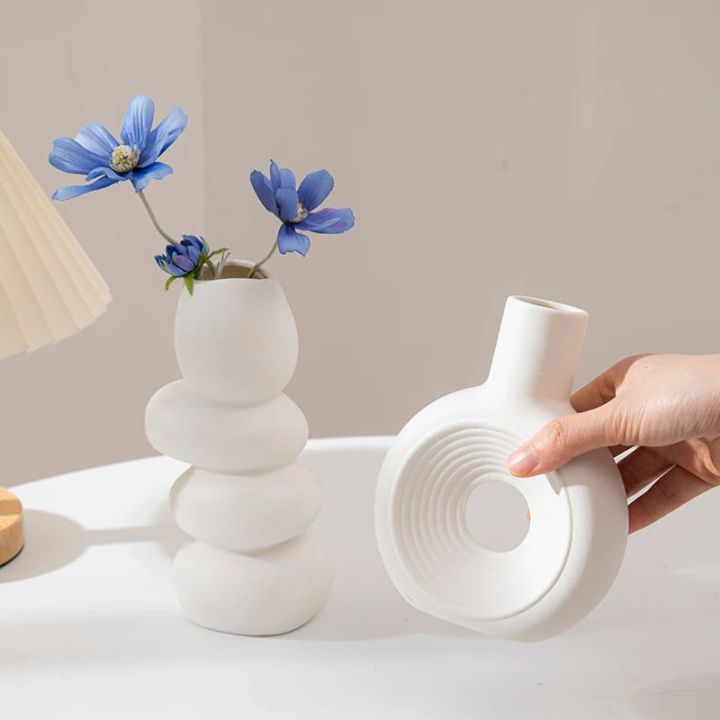 Minimalist Ceramic Vase – Frosted Nordic Style for Home Decor