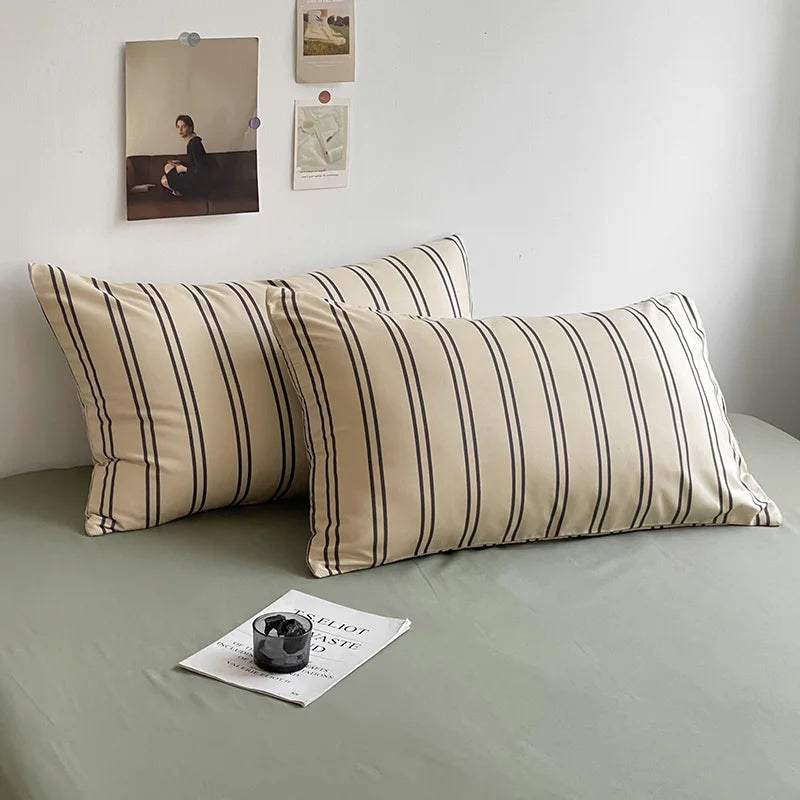 Soft Polyester Bedding Set – Comfortable &amp; Breathable