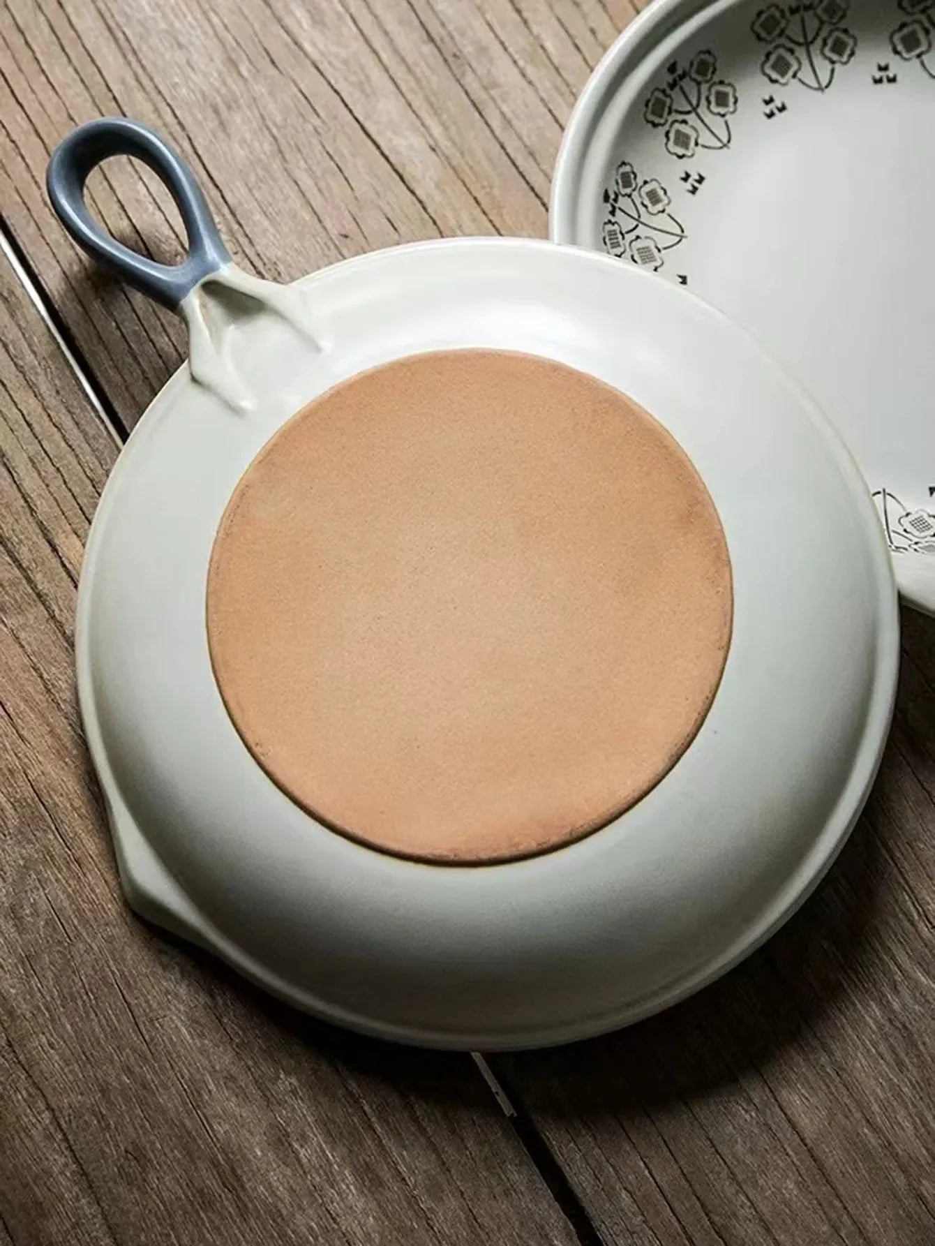 Non-Stick Ceramic Omelet Pan – Compatible with Gas &amp; Induction Cooktops
