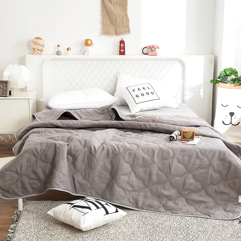 Washed Silk Summer Quilt – Lightweight &amp; Breathable Polyester Comforter