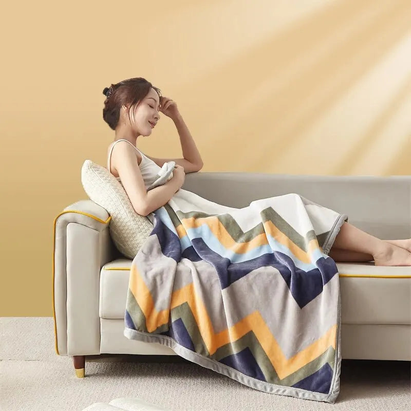 Ultra-Soft Flannel Blanket – All-Season Comfort, 100% Polyester
