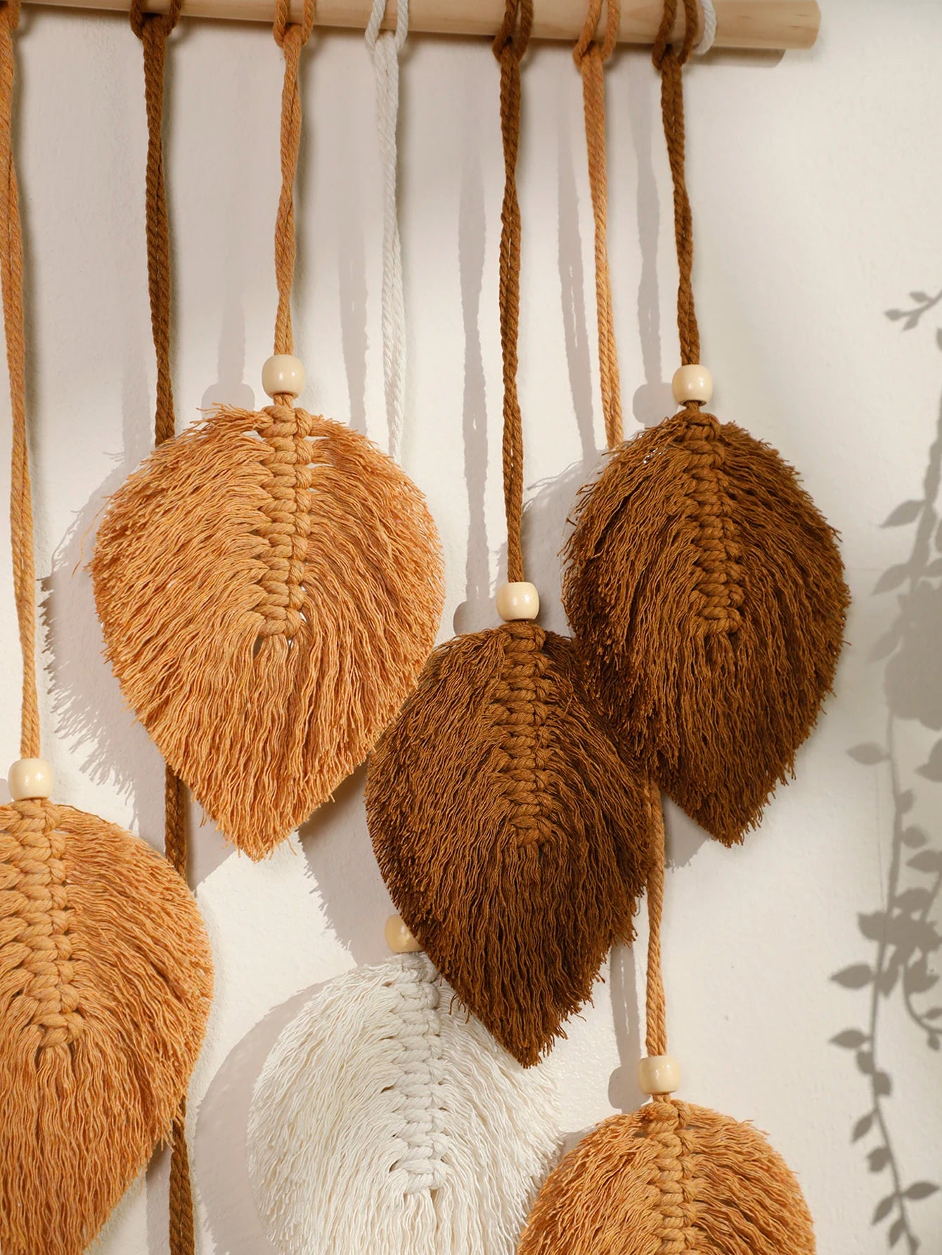 Boho Leaf Macrame Tapestry – Handmade Wall Hanging Decor