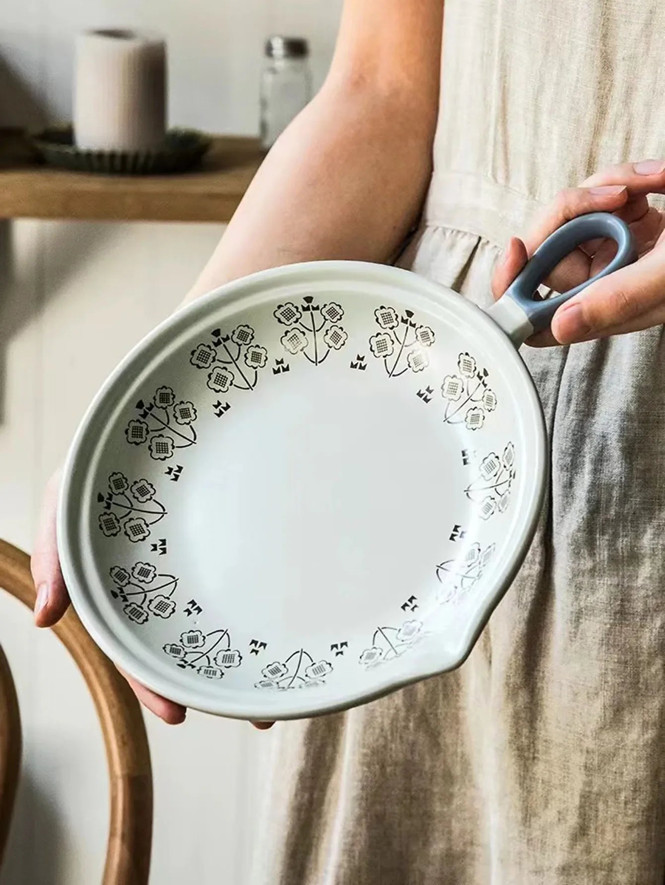 Non-Stick Ceramic Omelet Pan – Compatible with Gas &amp; Induction Cooktops