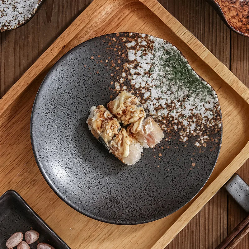 Ceramic Round Plate – Simple Elegance for Everyday Use