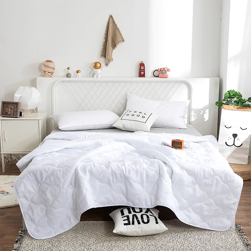 Washed Silk Summer Quilt – Lightweight &amp; Breathable Polyester Comforter