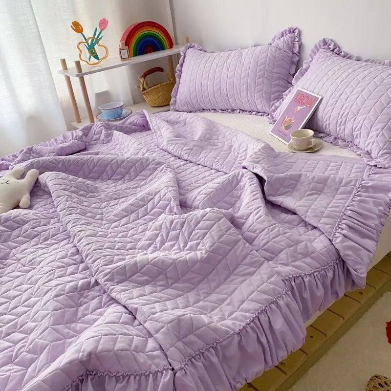 Embroidered Summer Quilt Set – Lightweight &amp; Breathable