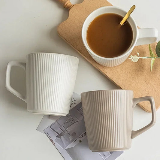 Nordic-Style Ceramic Mug – Minimalist Striped Design
