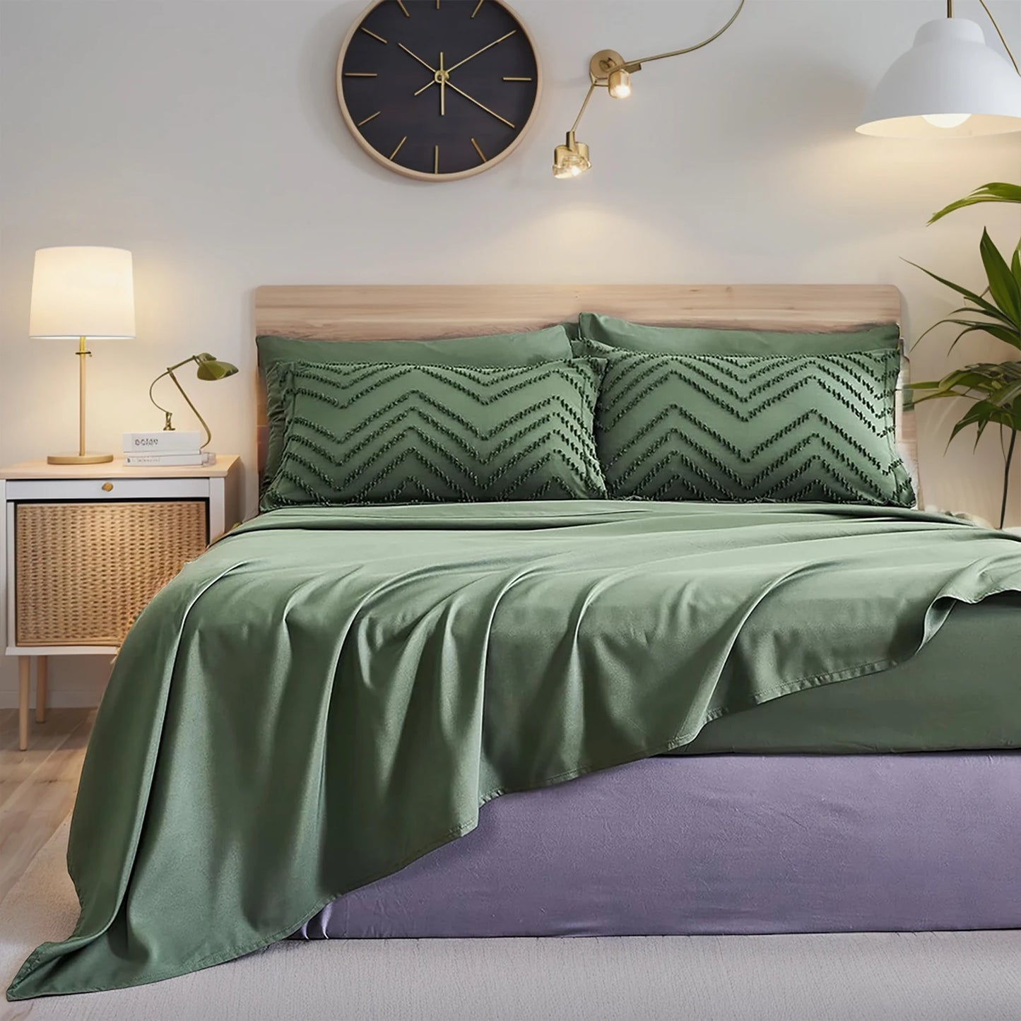 Luxury 7-Piece Queen Comforter Set – Soft Microfiber Quilt Bedding with Pillow Shams &amp; Sheets