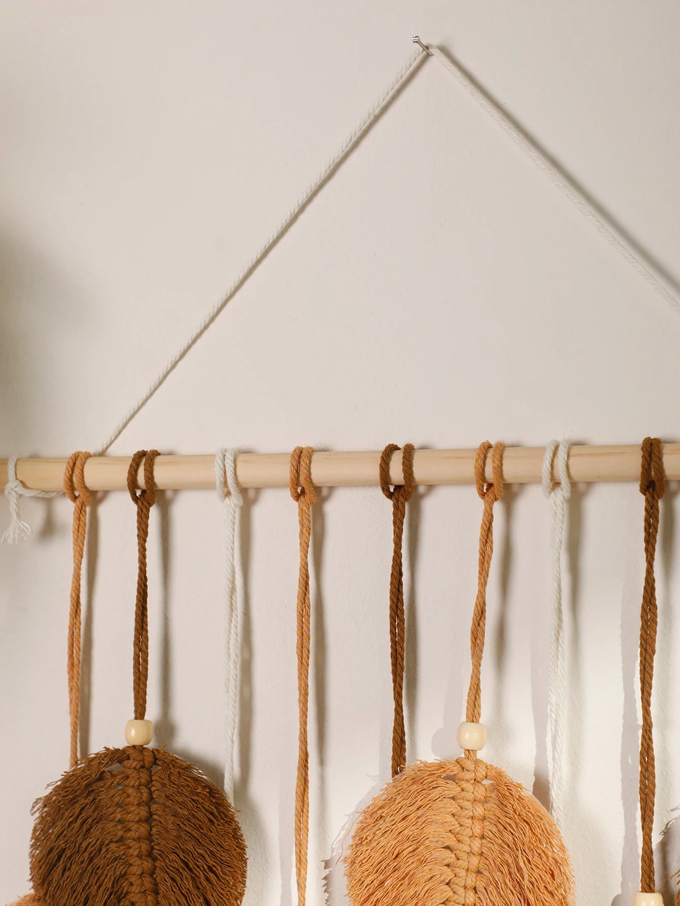 Boho Leaf Macrame Tapestry – Handmade Wall Hanging Decor