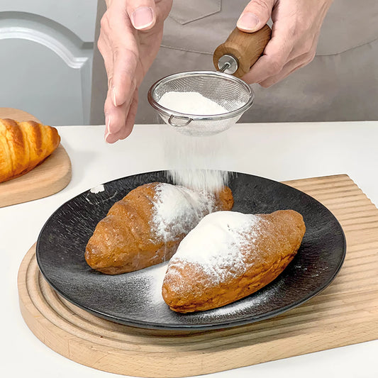Stainless Steel Flour Sifter – Fine Mesh Baking Tool