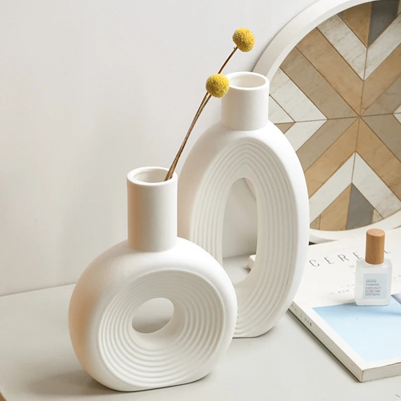 Minimalist Ceramic Vase – Frosted Nordic Style for Home Decor