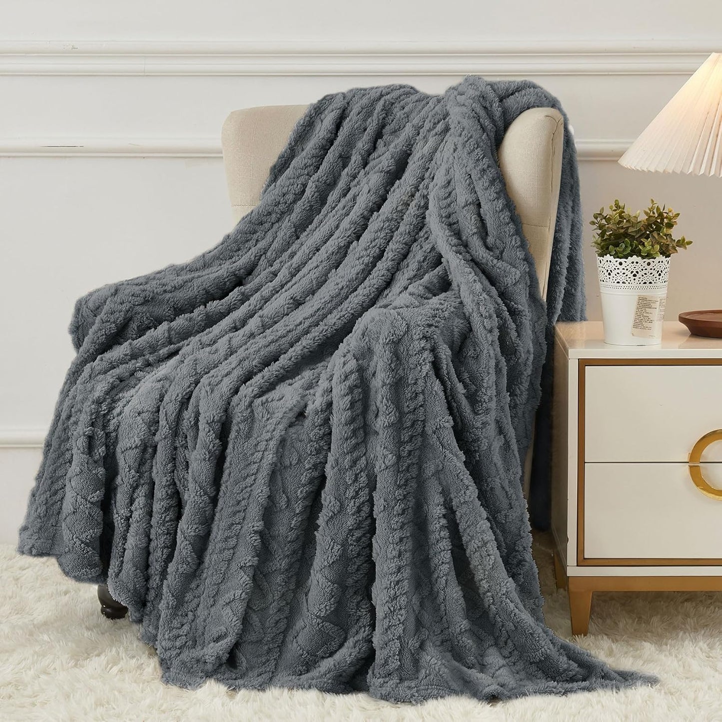 Fleece Throw Blanket - Cozy Soft Lightweight Fuzzy Throw Blanket for Women Portable Throw Blankets for Couch, Warm Present for Birthday, Christmas, Halloween, Housewarming(50"X60", Khaki)